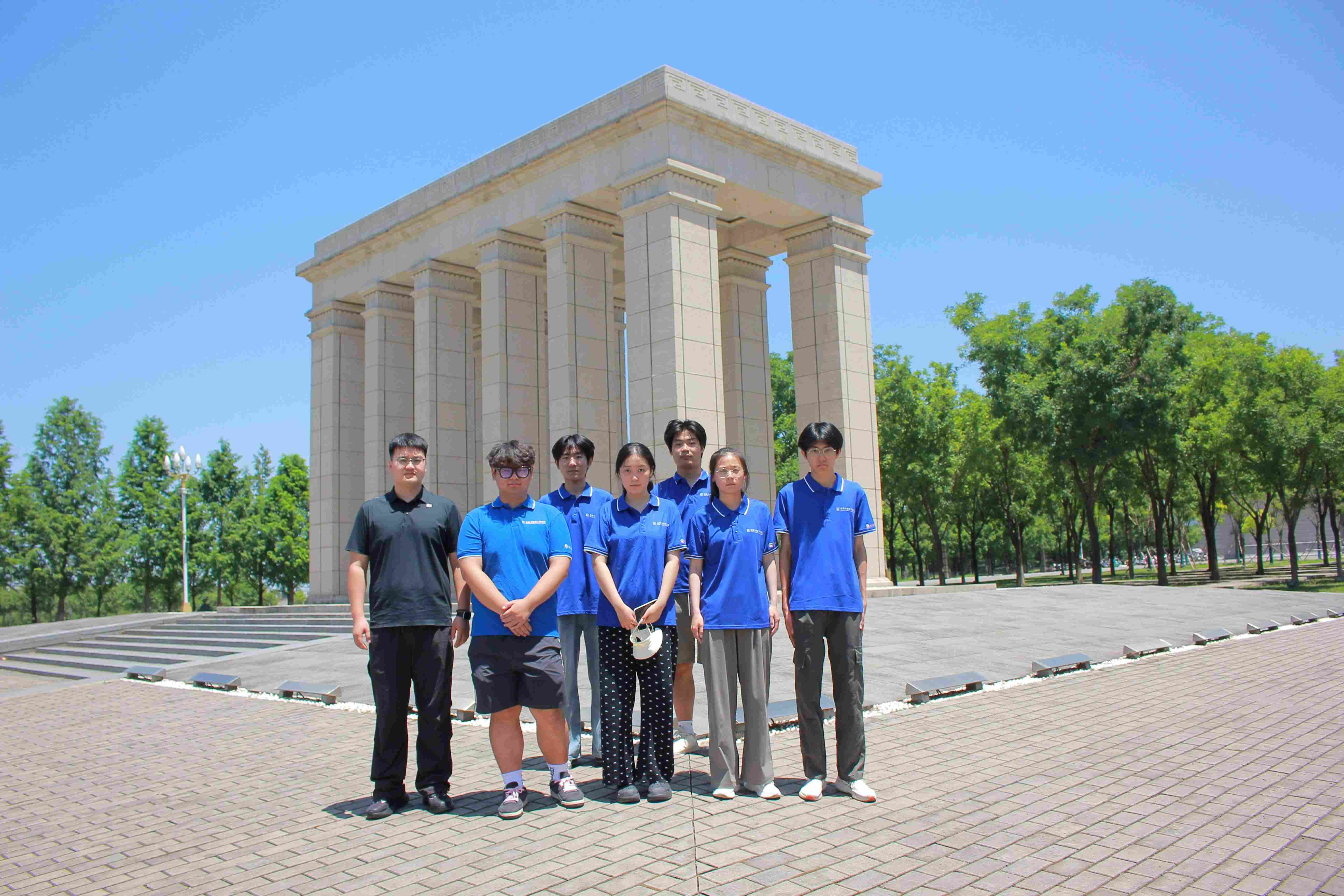 1784642775373983.jpg 合照1(1)(1).jpg