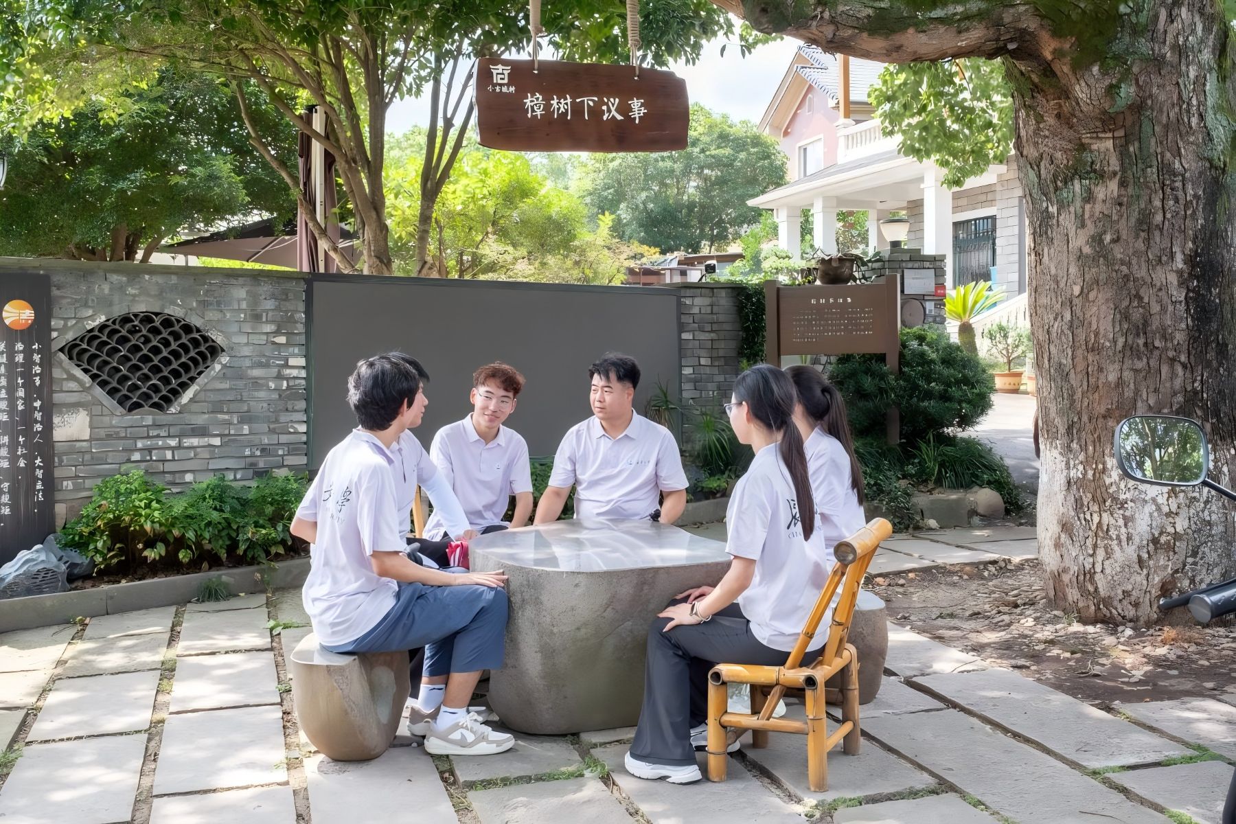 1785813701630104.jpg 樟树下.jpg